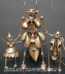 La Maman qui rit - -Assemblage de Jean-Paul Minster