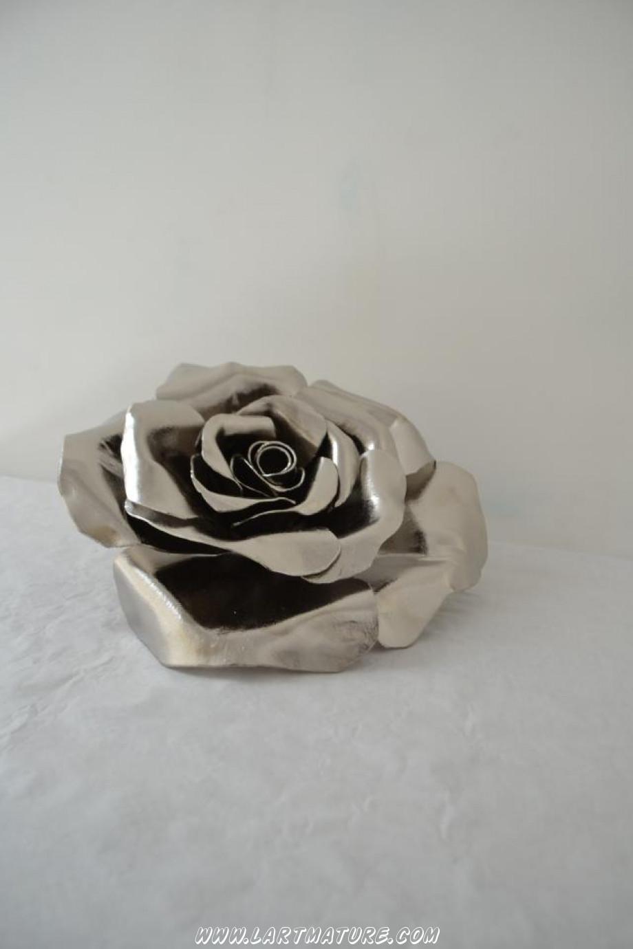 Rose simple 2 - Sculpture de Mich Mao